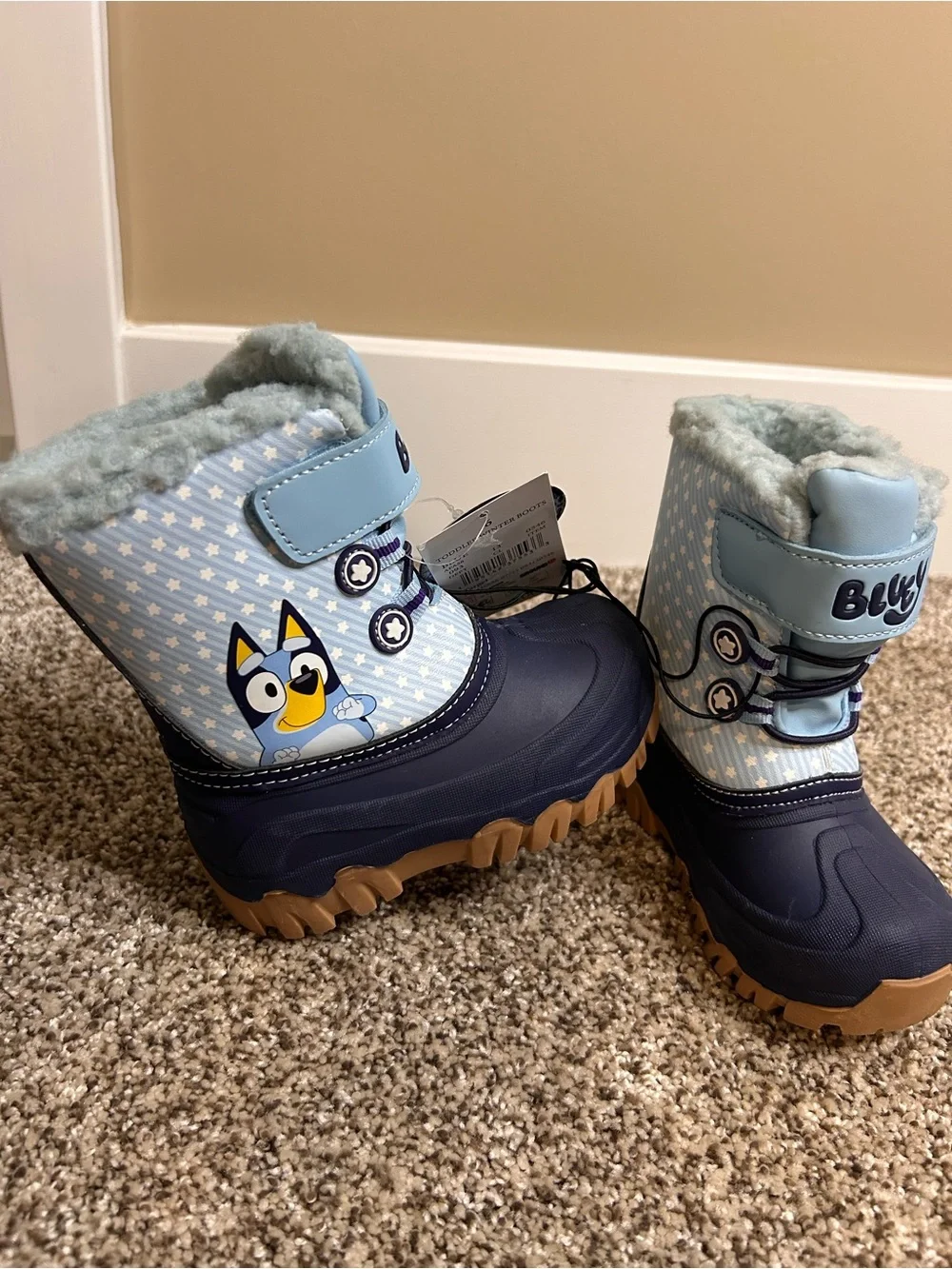 NWT Bluey Winter Boots Blue Size Toddler 6